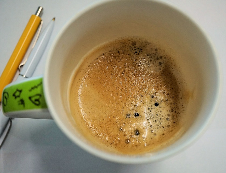 Olii essenziali dalle cialde di caffè usate