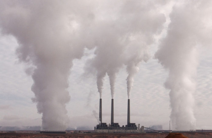 emissioni smog industria inquinamento