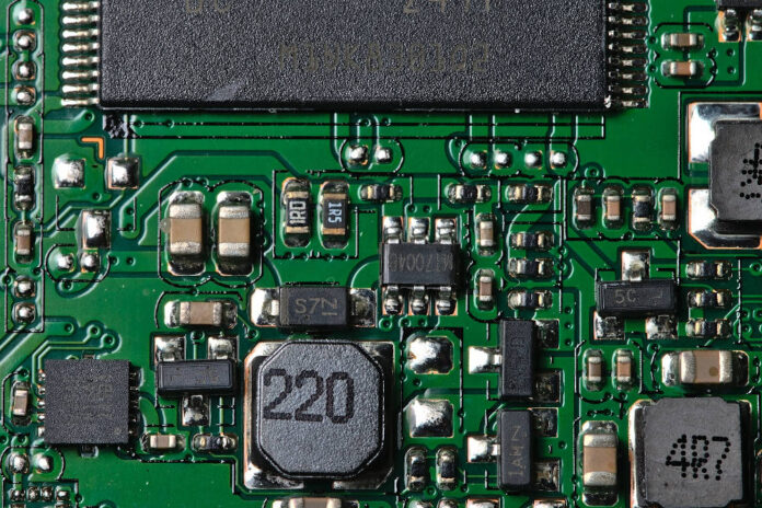 chip microchip elettronica