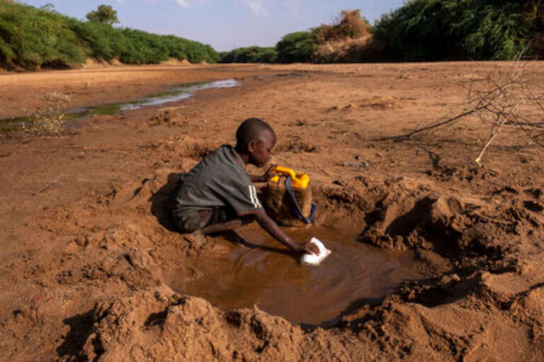 Acqua, 190 milioni di bambini in pericolo di vita