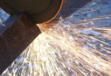 Il caldo fa male anche alle imprese industrie Foto di Emilian Robert Vicol da Pixabay angle-88524_1280